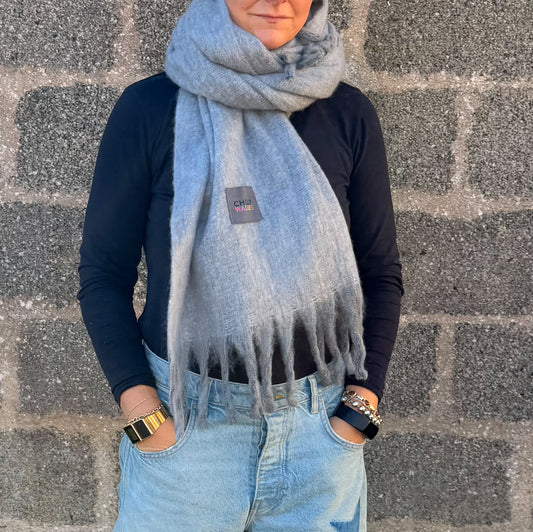Chilly WALKIES Oversized Scarf – Light Grey | 100% Recycled Soft Scarf